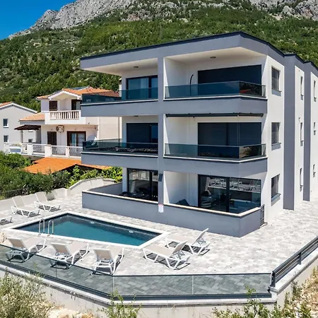 Luxury Ap With Swimmingpool *