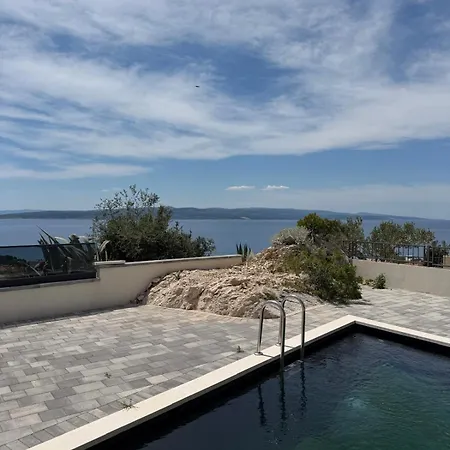 Luxury Ap With Swimmingpool Апартаменти *